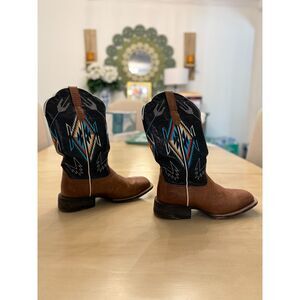 Ariat Women’s Frontier Chimayo Western Boot Kona Brown/Ancient Black 9B  GUC